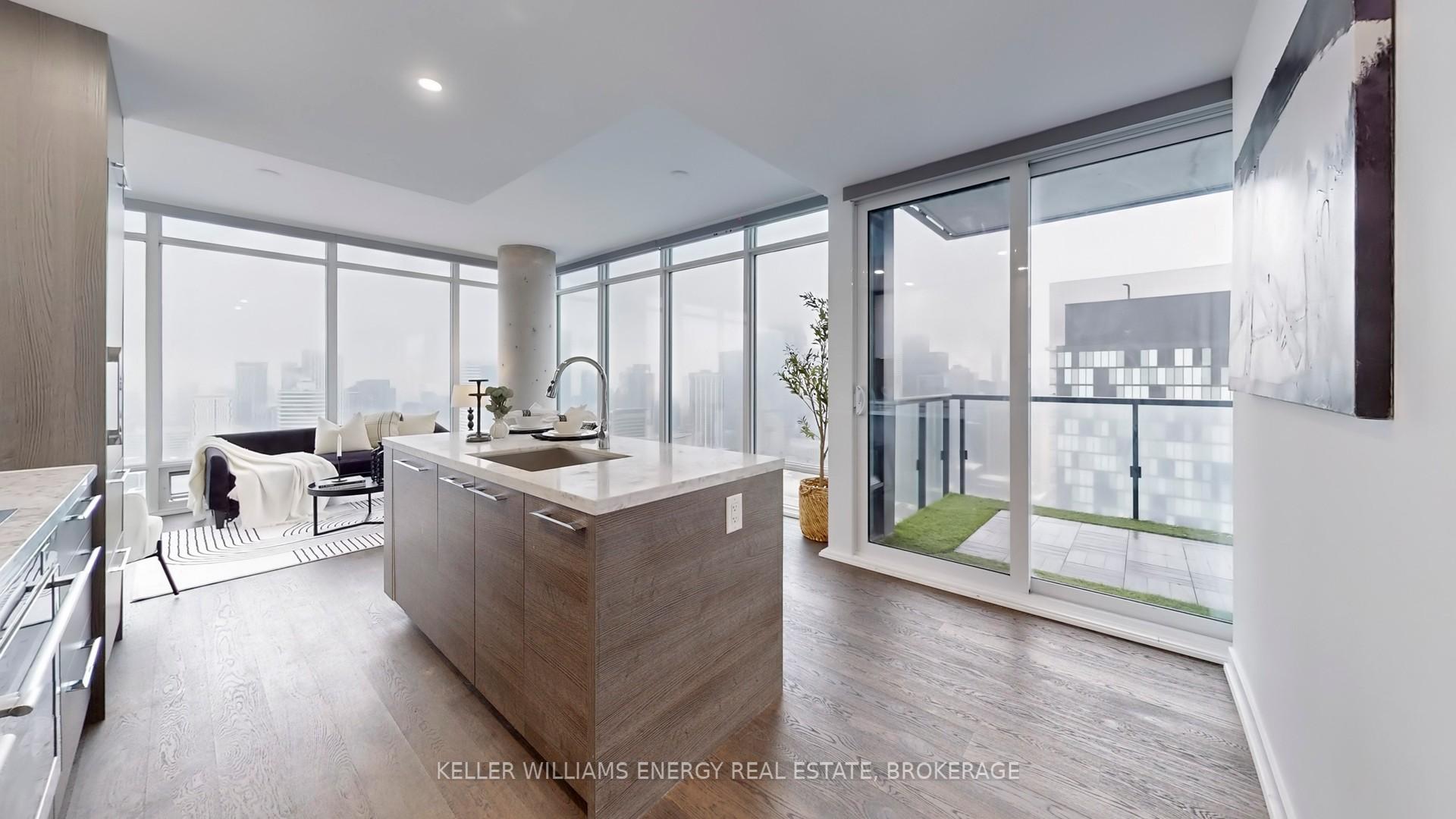 3 Bedrooms Condo at 488 University, Toronto For sale