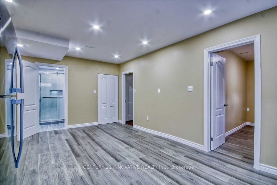 359 Rathburn Road, #Basement