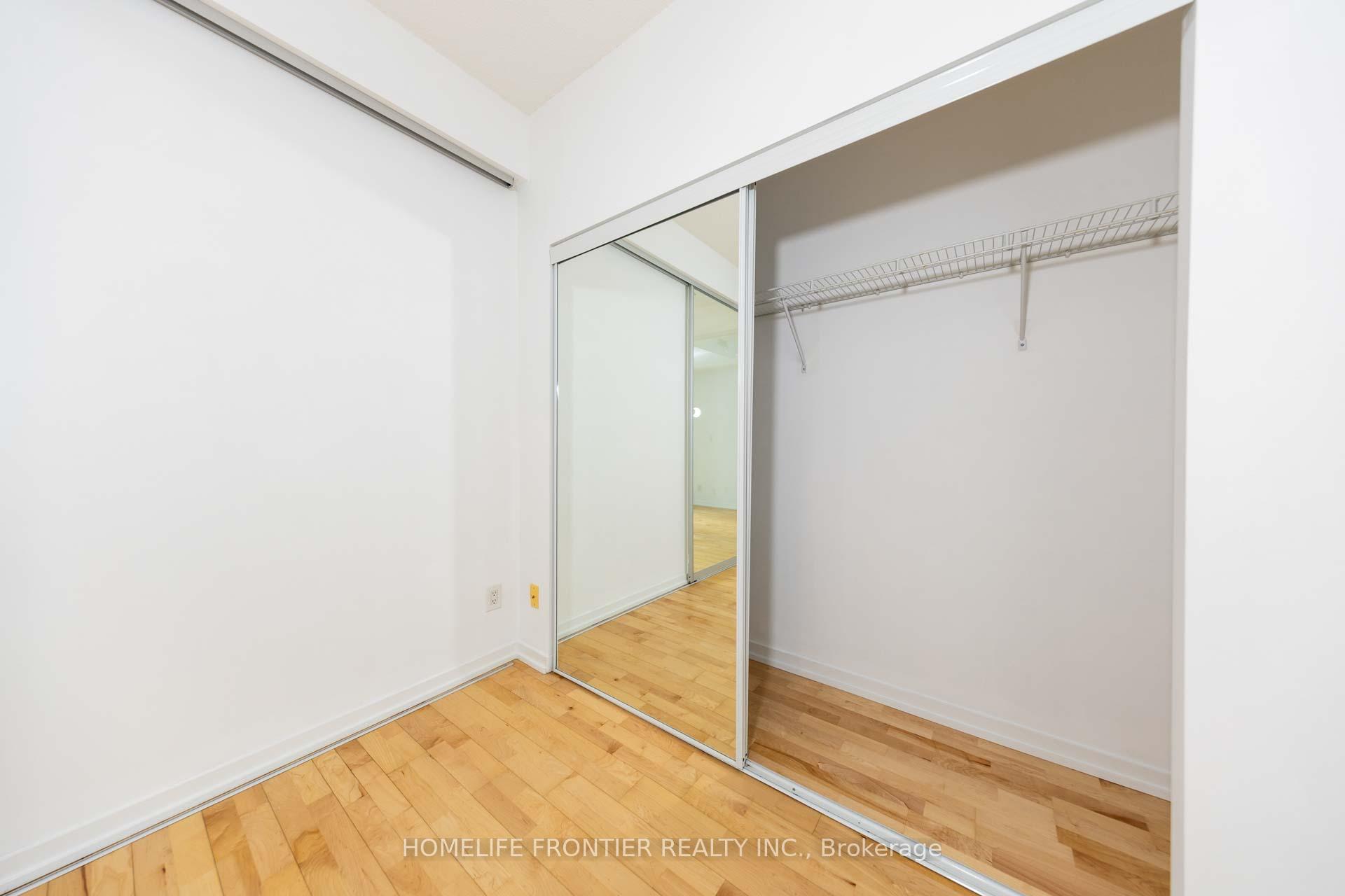 2 Bedrooms Condo at 65 Bremner, Toronto For sale