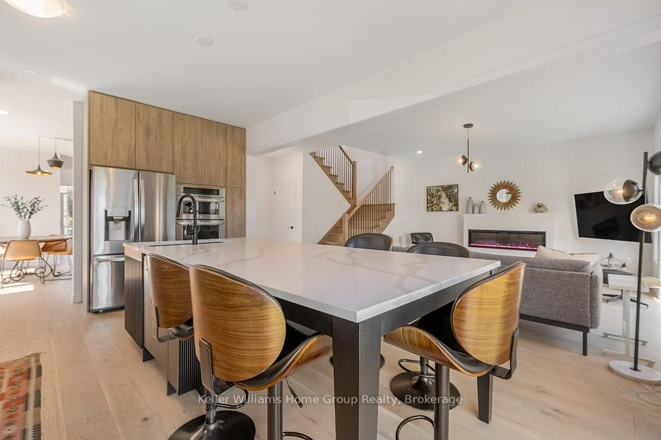 48 MACALISTER BOULEVARD