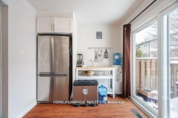 4 Bedrooms Condo at 7080 Copenhagen, Mississauga For sale