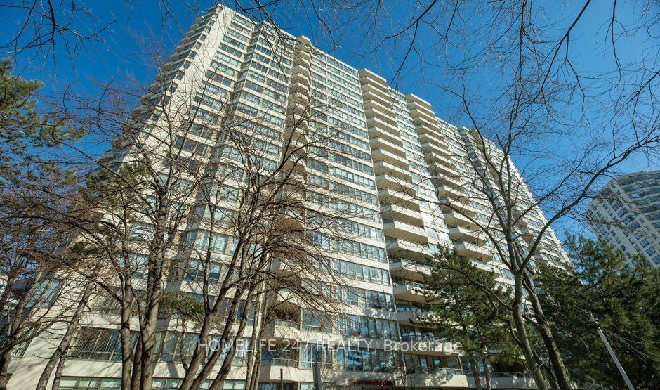 2 Bedrooms Condo at 5 Greystone Walk,  Toronto For sale