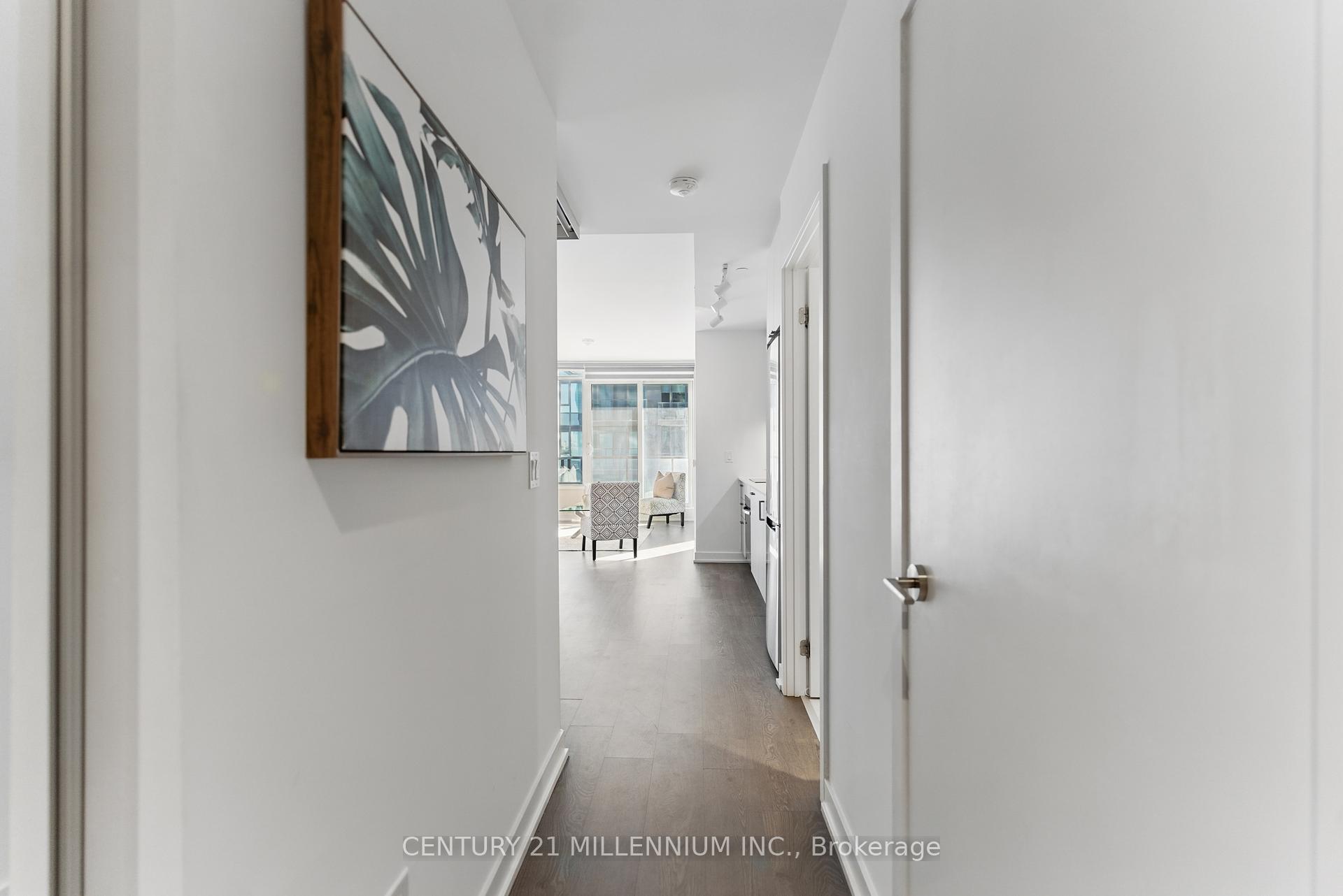 3 Bedrooms Condo at 1926 Lake Shore, Toronto For sale