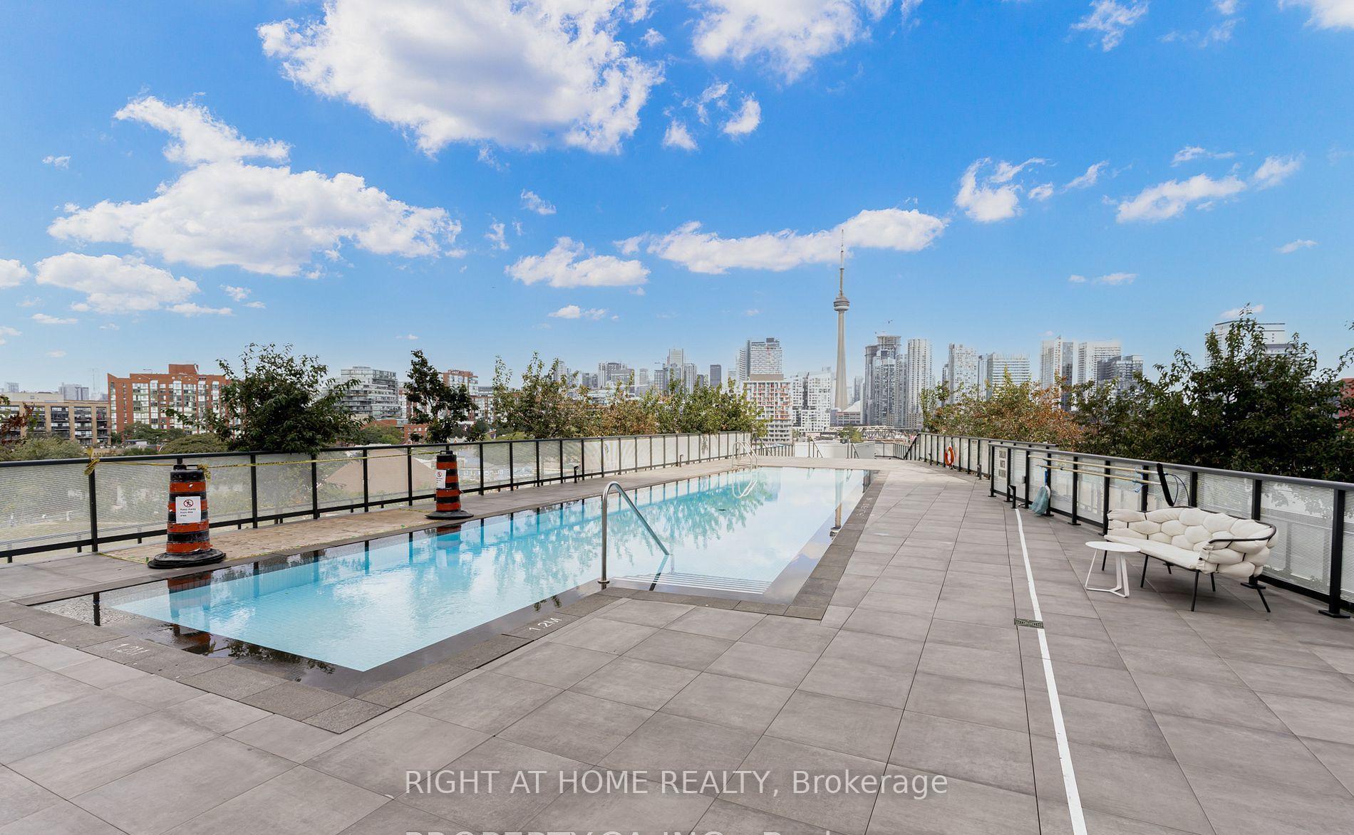 2 Bedrooms Condo at 50 Ordnance, Toronto For sale
