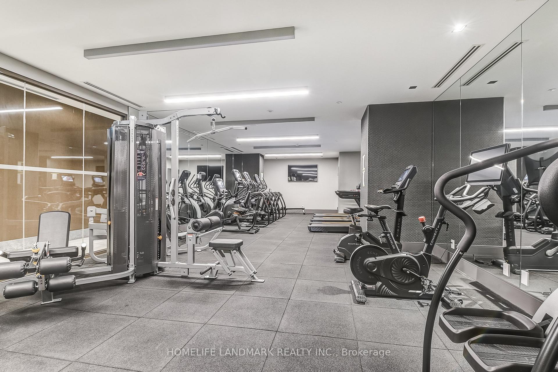 3 Bedrooms Condo at 28 Widmer 3429,  Toronto For sale
