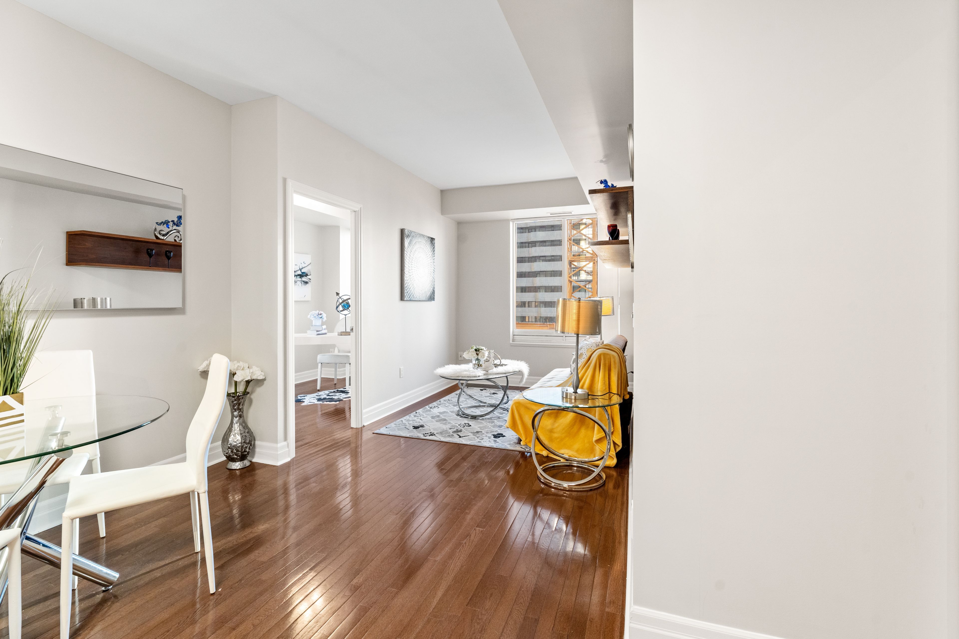 35 Balmuto Street Unit# 2104 Toronto C01 Ontario M4Y 0A3