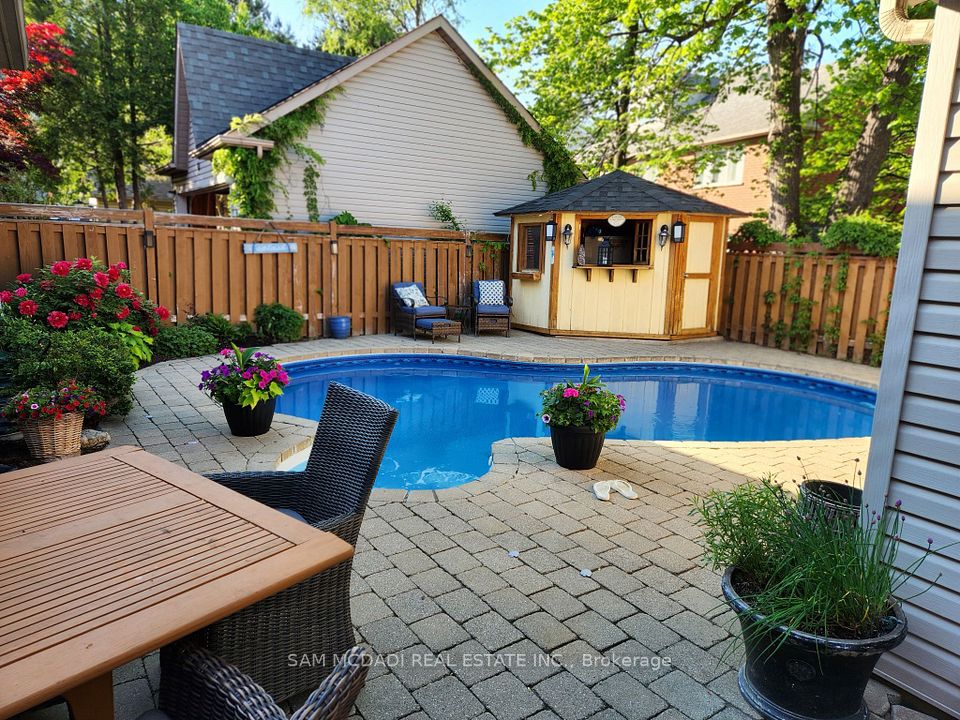 7174 Upton Crescent, Mississauga, ON L5N 7L6