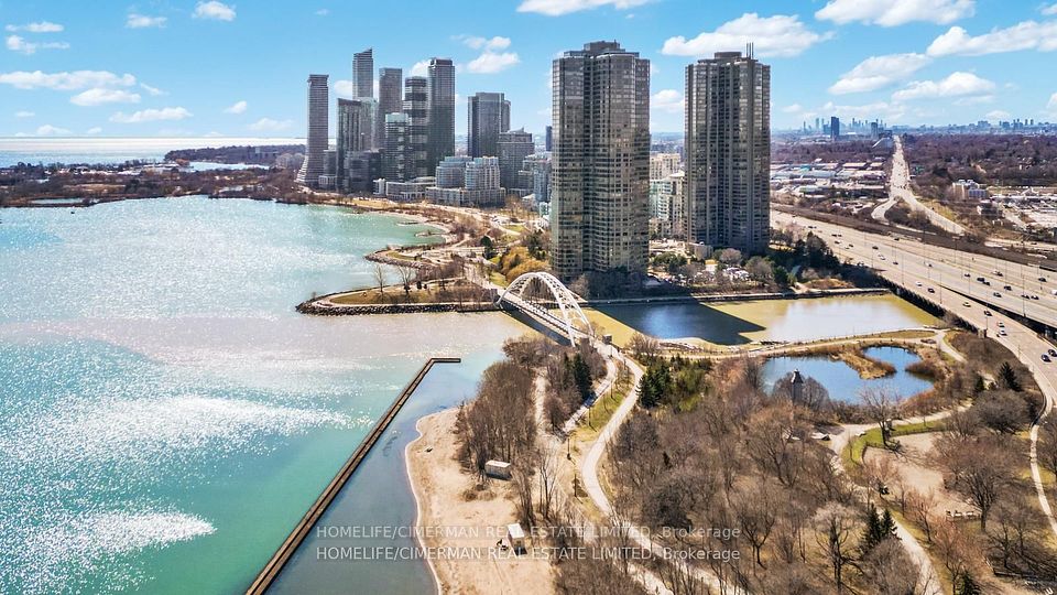 105 The Queensway