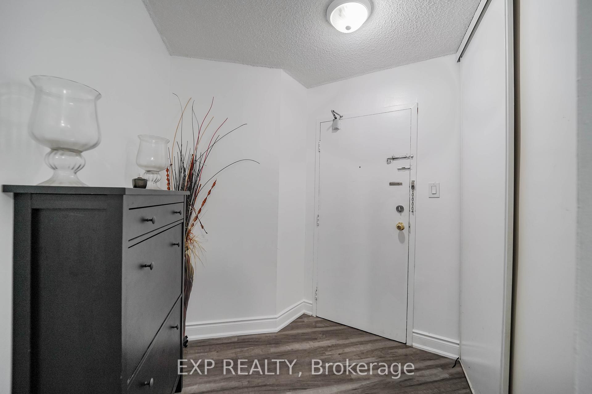 2 Bedrooms Condo at 236 Albion, Toronto For sale