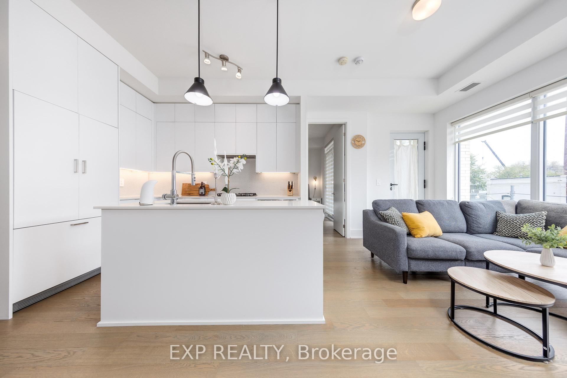 2 Bedrooms Condo at 495 Logan, Toronto For sale