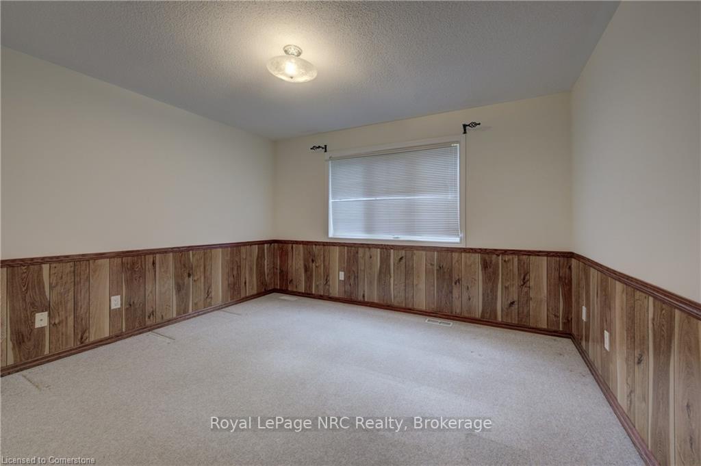 3 Bedrooms Condo at 120 Beddoe, Hamilton For sale