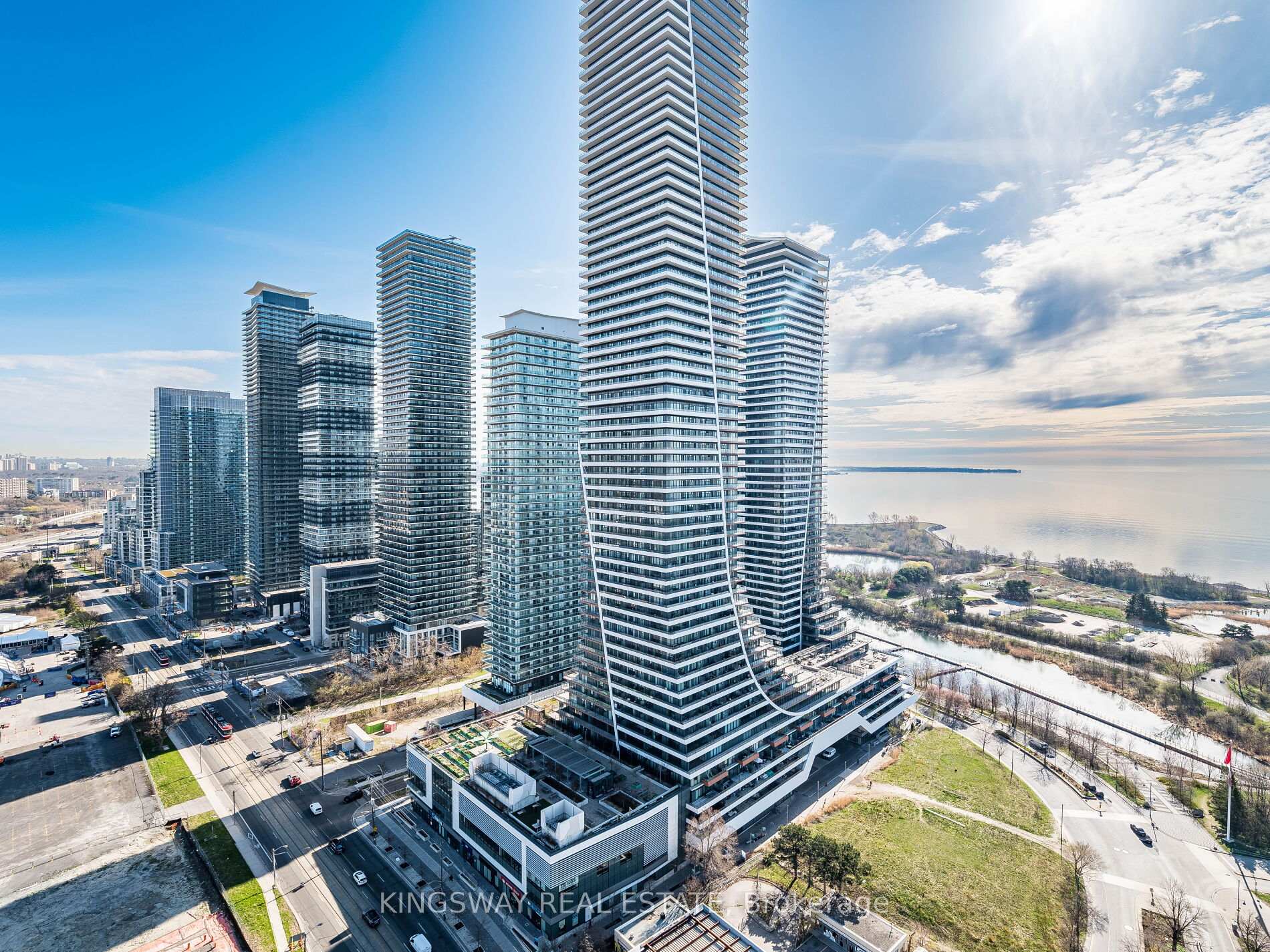 2 Bedrooms Condo at 2200 Lakeshore,  Toronto For sale