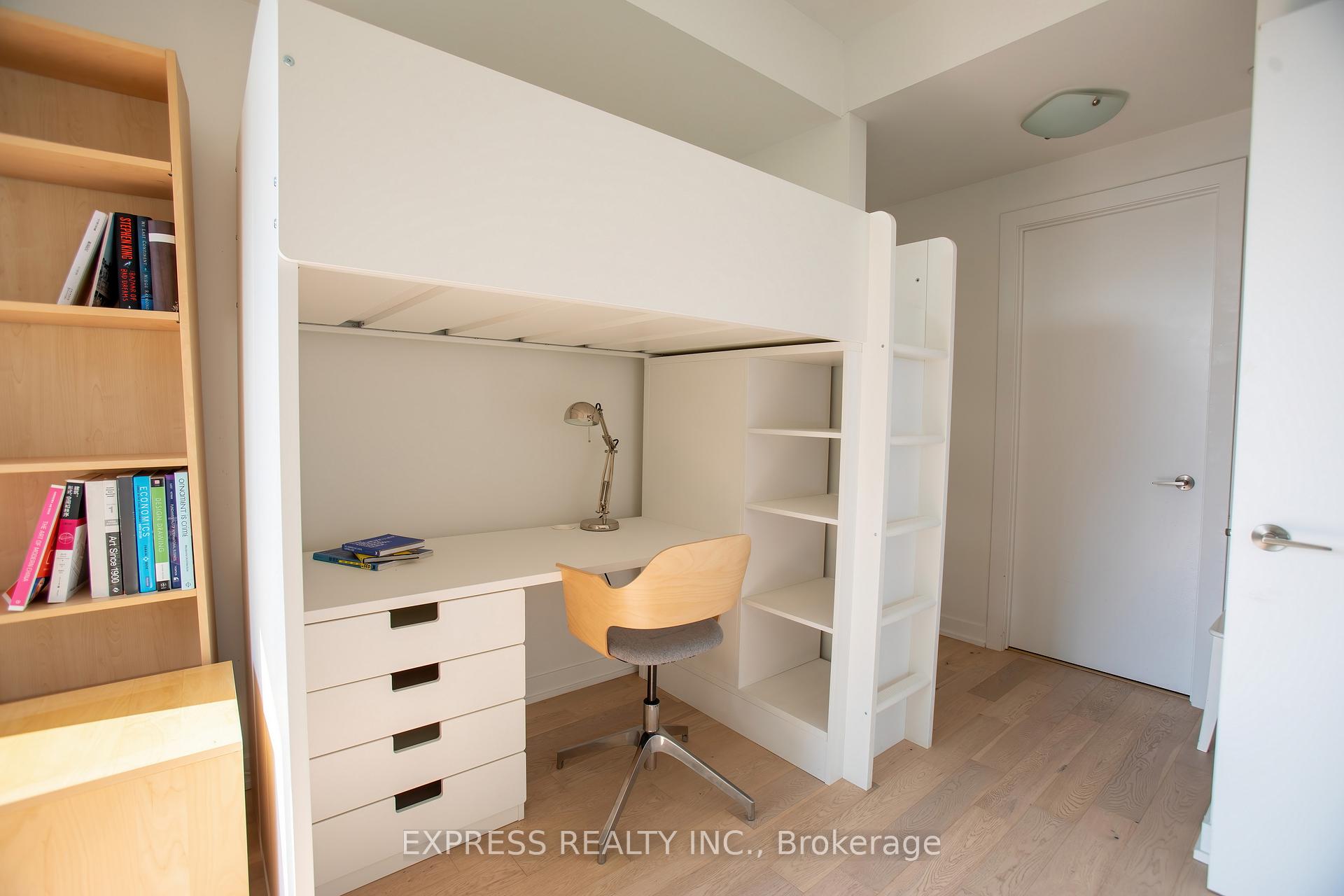 2 Bedrooms Condo at 20 Bruyeres, Toronto For sale