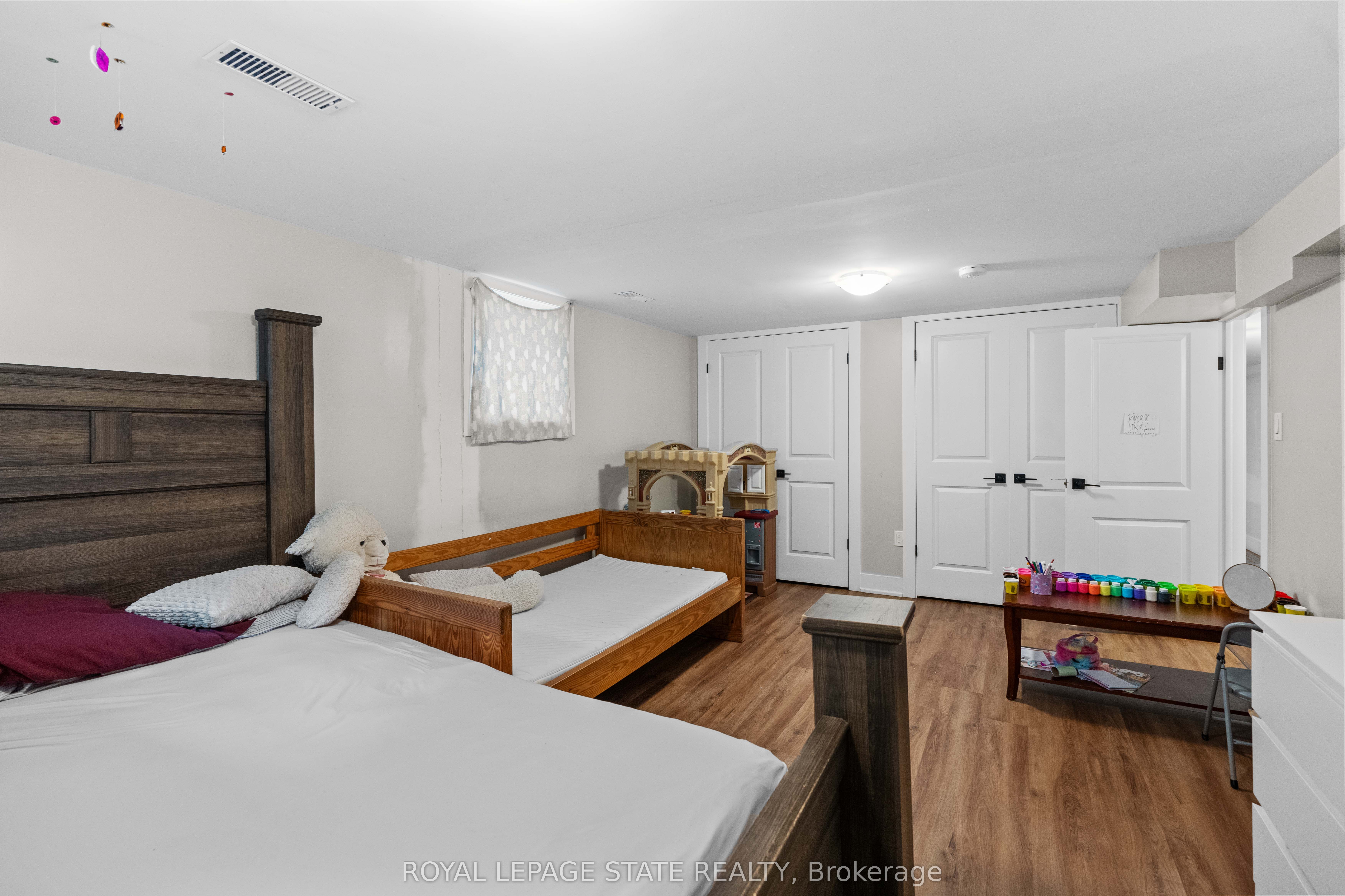 17 Prestwick Avenue, St. Catharines, ON L2P 2E5