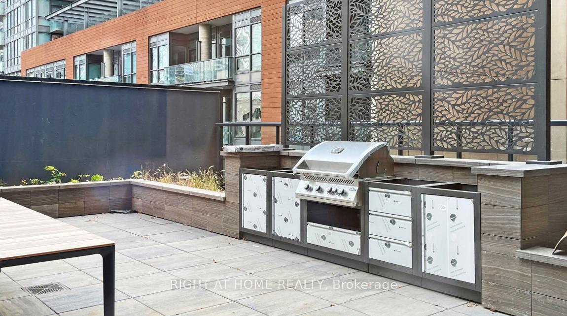 1 Bedroom Condo at 327 King, Toronto For sale