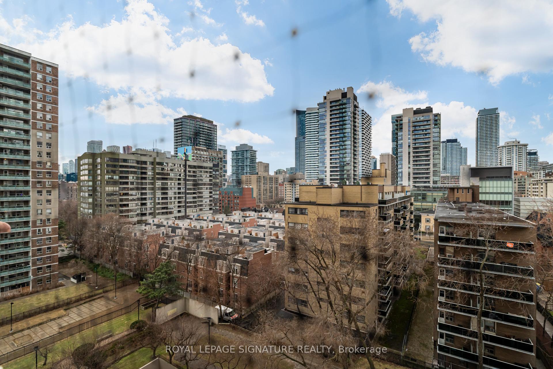 Condo at 40 Homewood, Toronto For sale