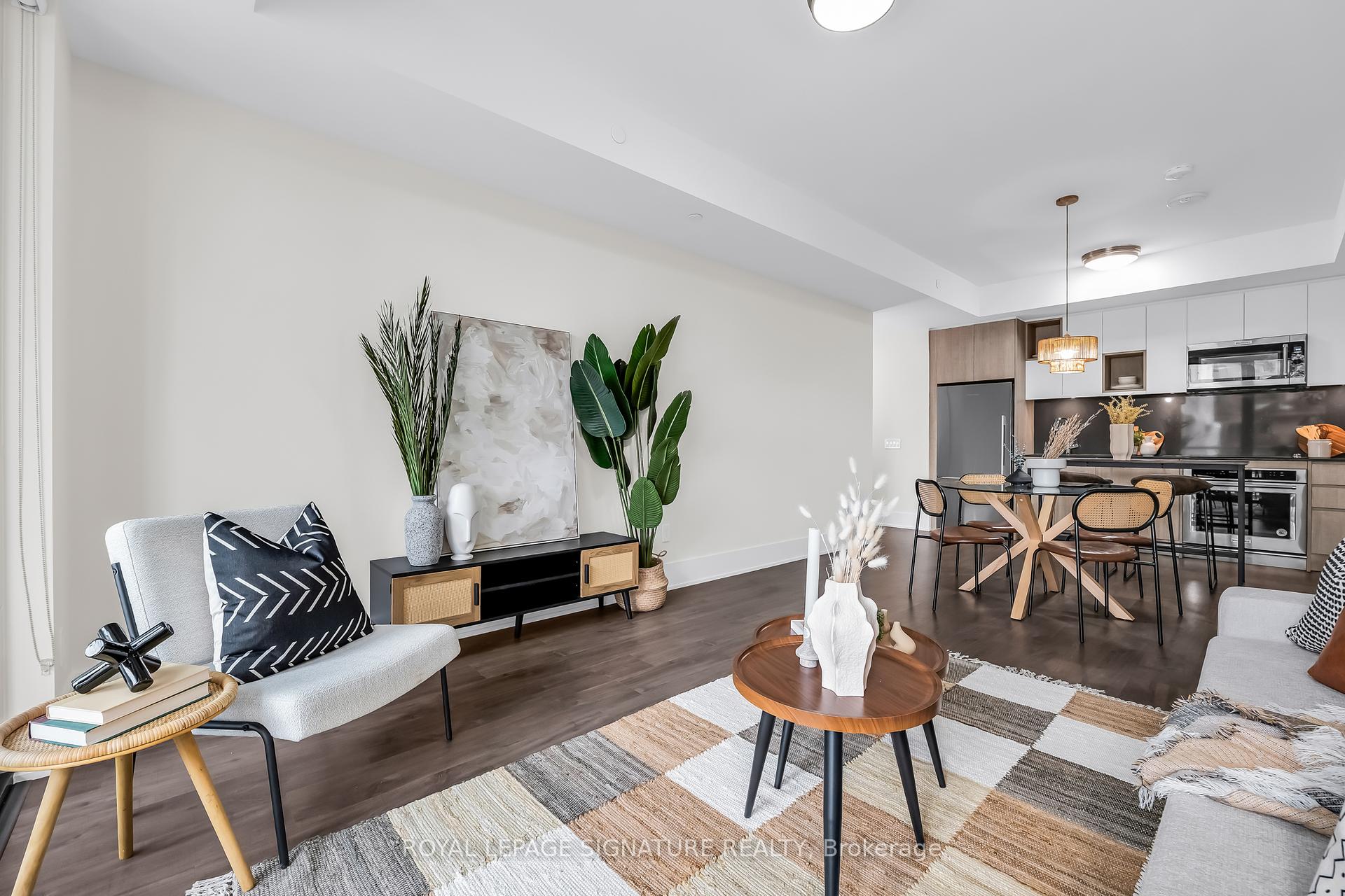 3 Bedrooms Condo at 118 Merchants’ Wharf, Toronto For sale