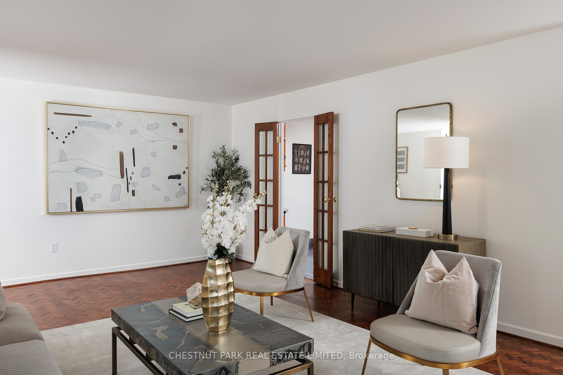 3 Bedrooms Condo at 62 Wellesley, Toronto For sale