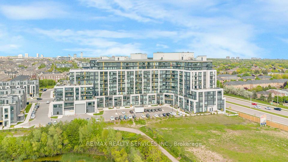 405 Dundas Street