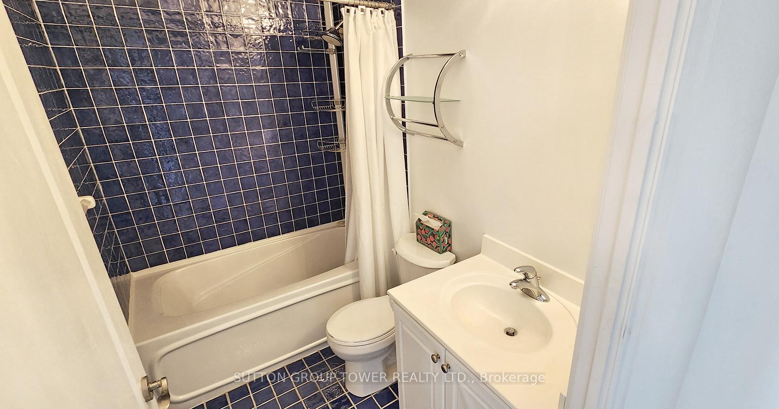 3 Bedrooms Condo at 2121 Lake Shore, Toronto For sale