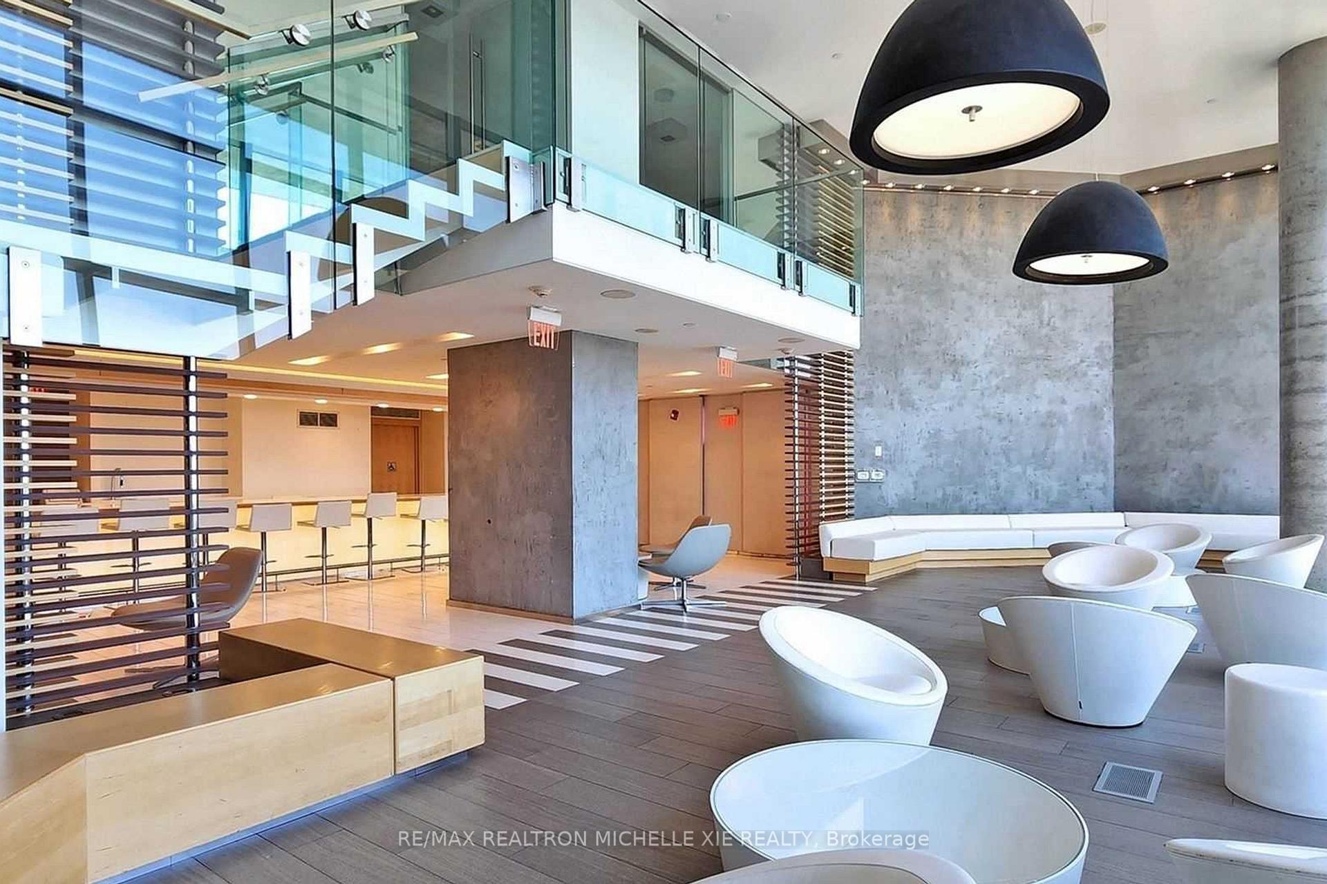 2 Bedrooms Condo at 45 Charles, Toronto For sale