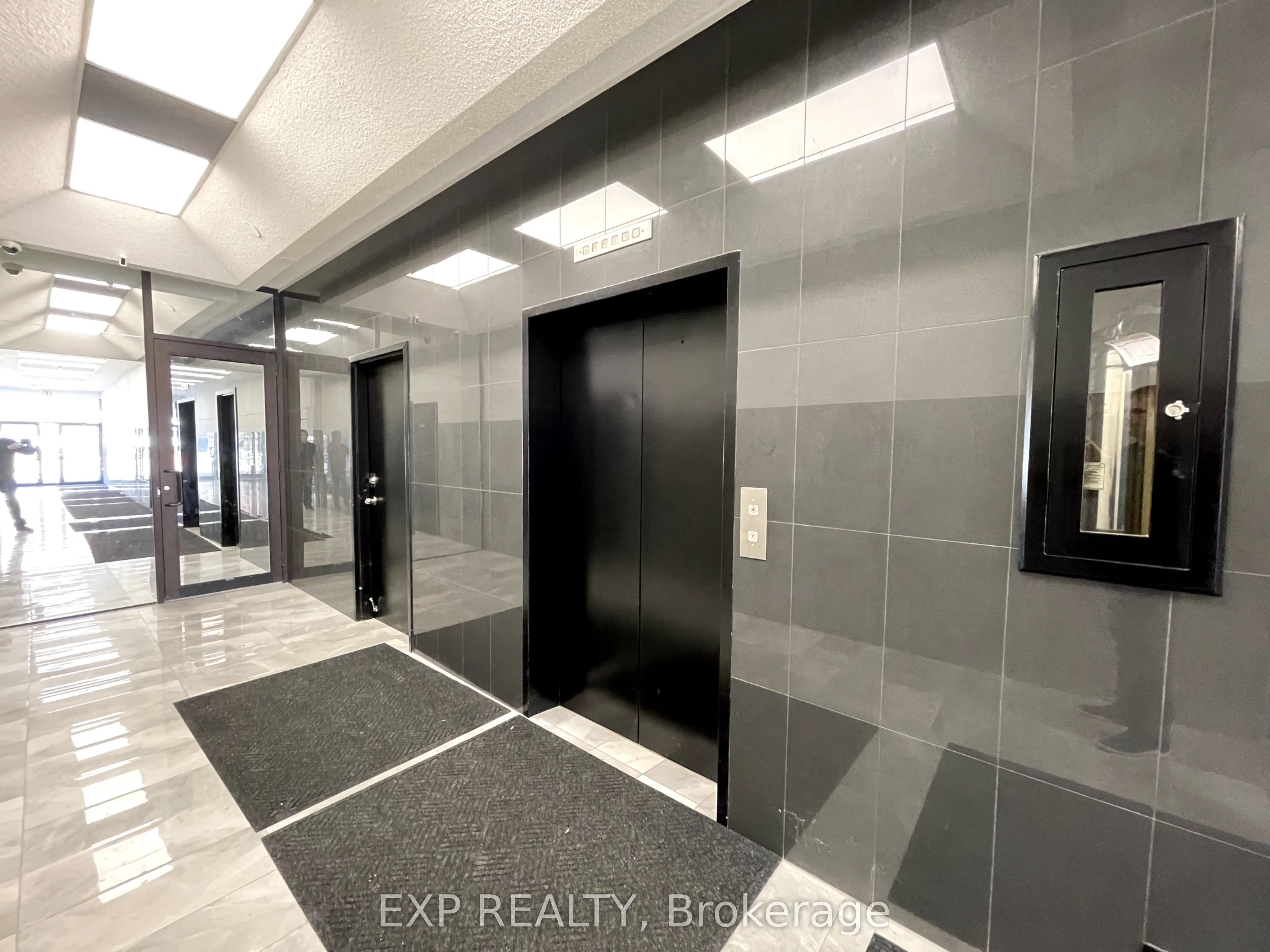 230 Lakeshore Road E, #205-4A