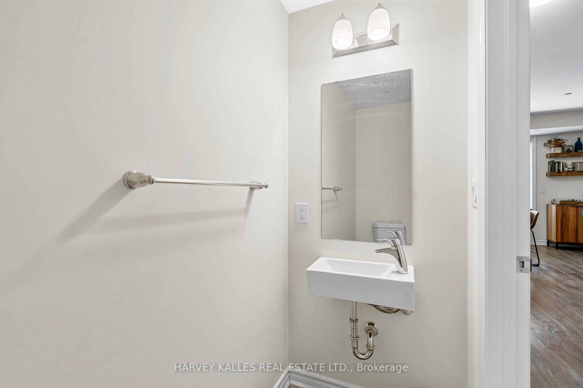 85 Eastwood Park Gardens 11