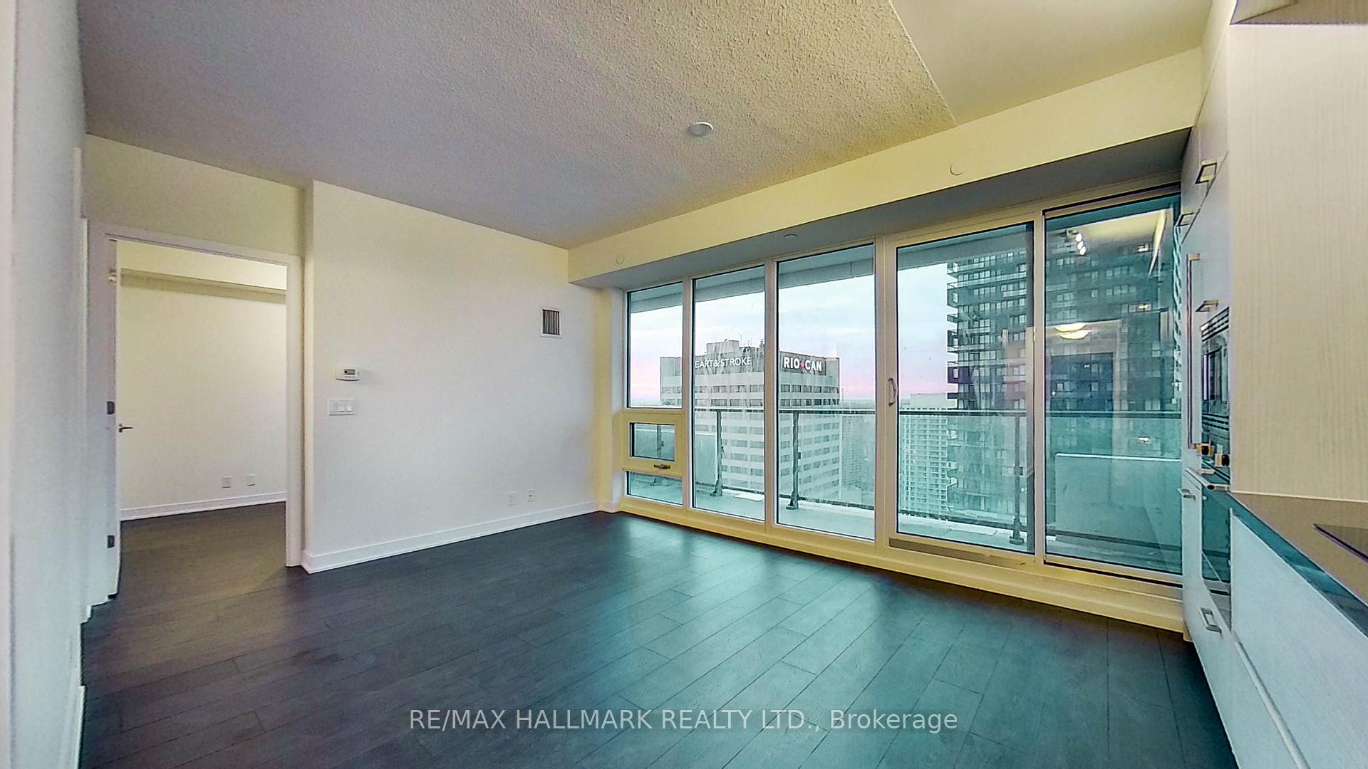 2 Bedrooms Condo at 2221 Yonge,  Toronto For sale