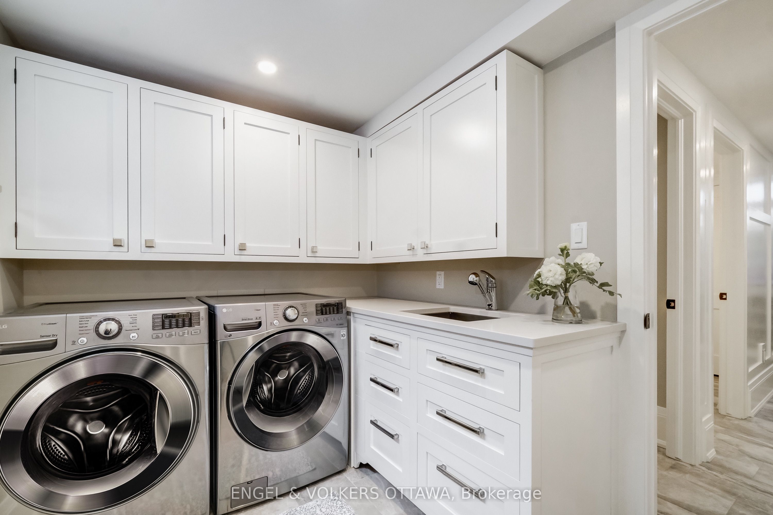 5651 HERWIG Place, Manotick - Kars - Rideau Twp and Area 8004 - Manotick South to Roger Stevens