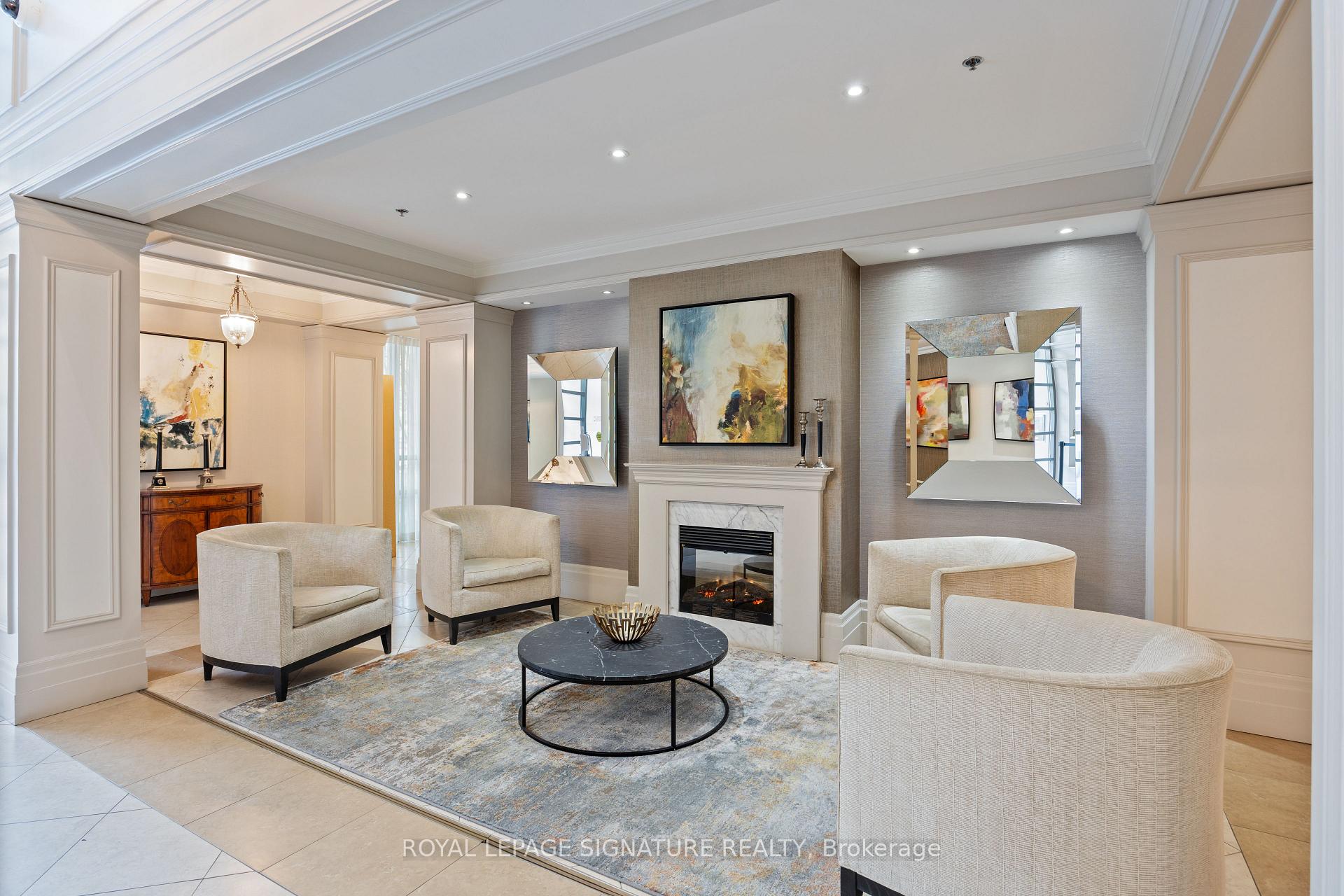 2 Bedrooms Condo at 205 The Donway, Toronto For sale