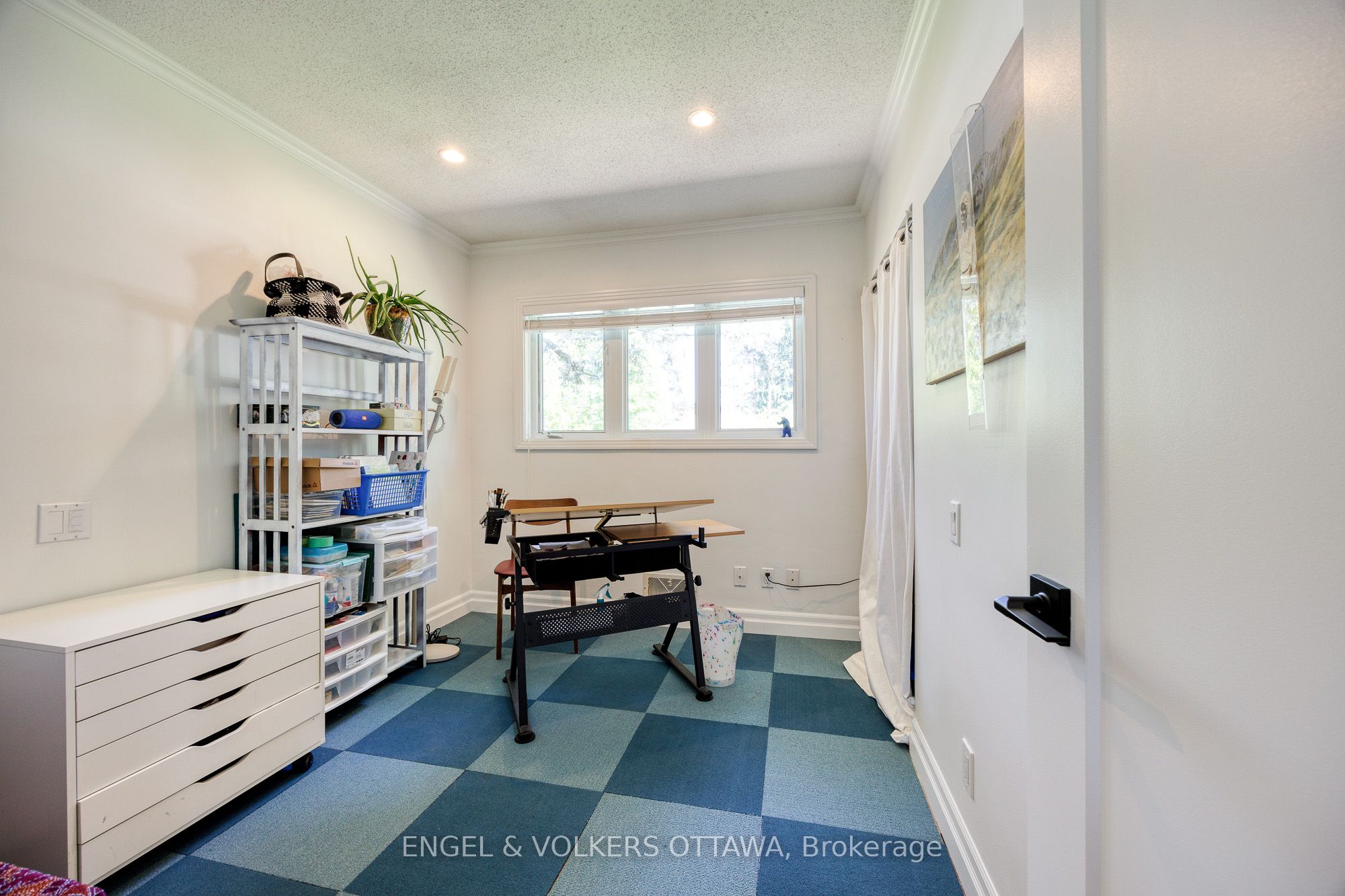 190 Crestview Road
