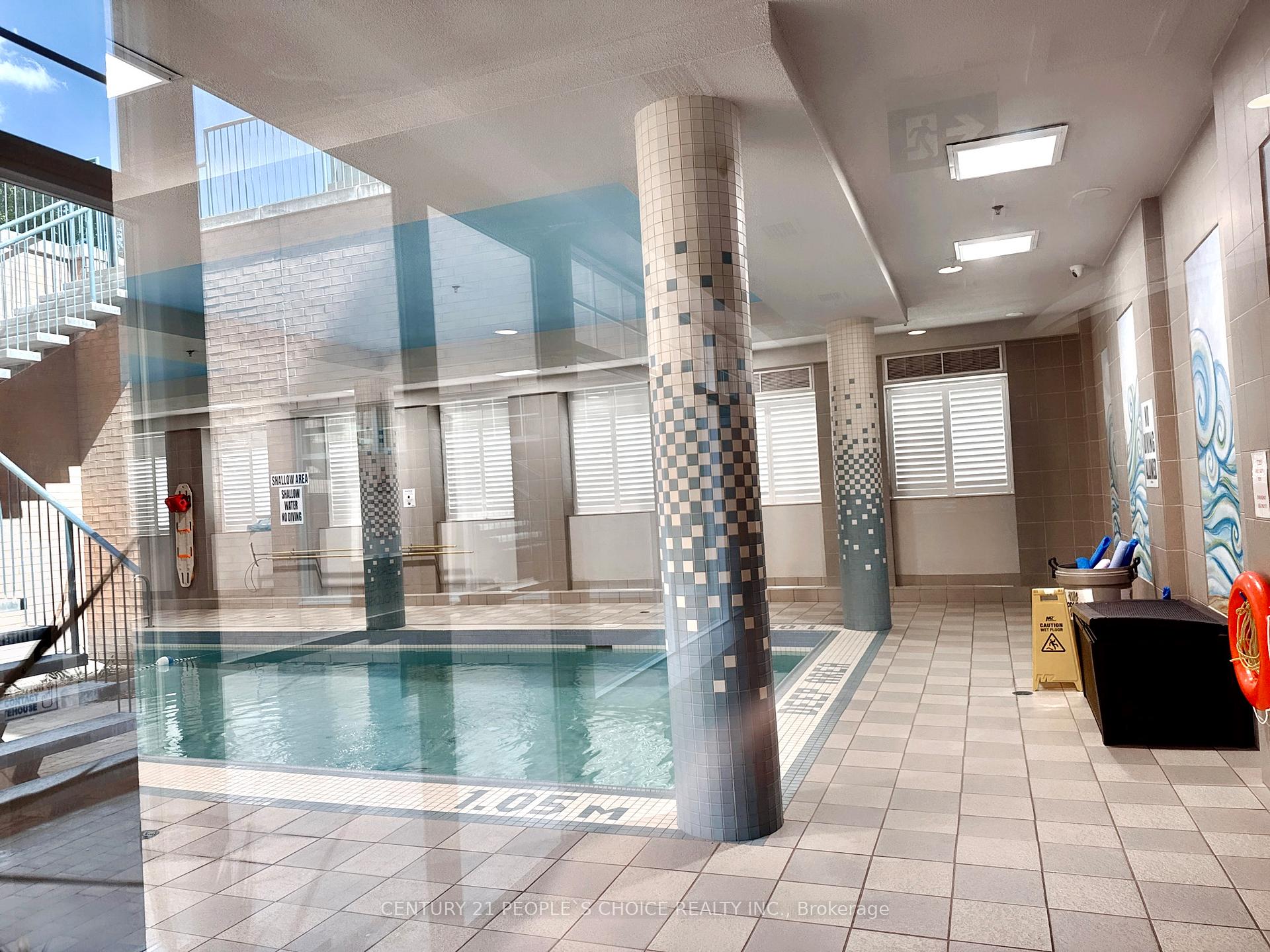 3 Bedrooms Co-op at 123 Omni, Toronto For sale
