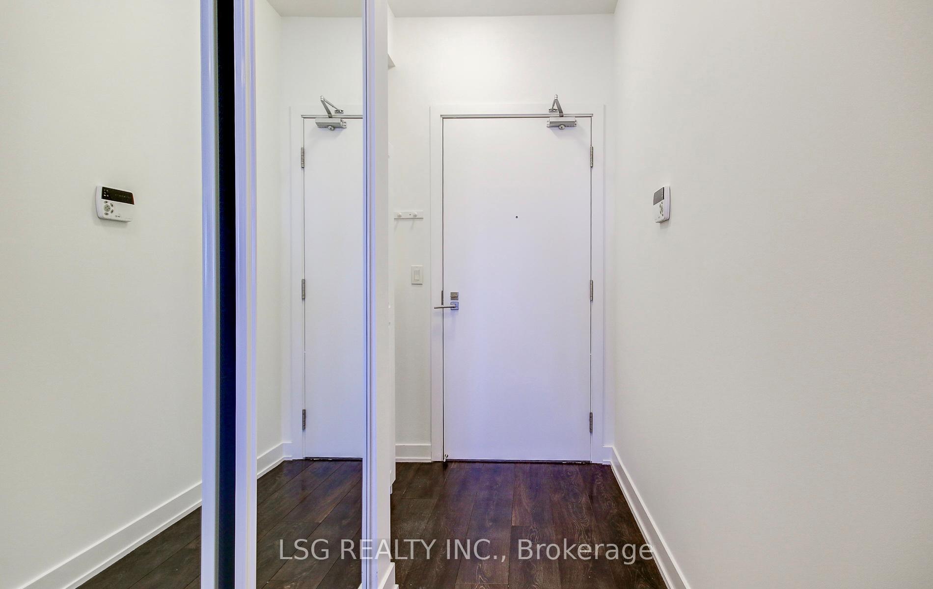 2 Bedrooms Condo at 4655 Glen Erin,  Mississauga For sale