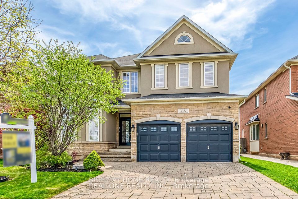 2432 Lyndhurst