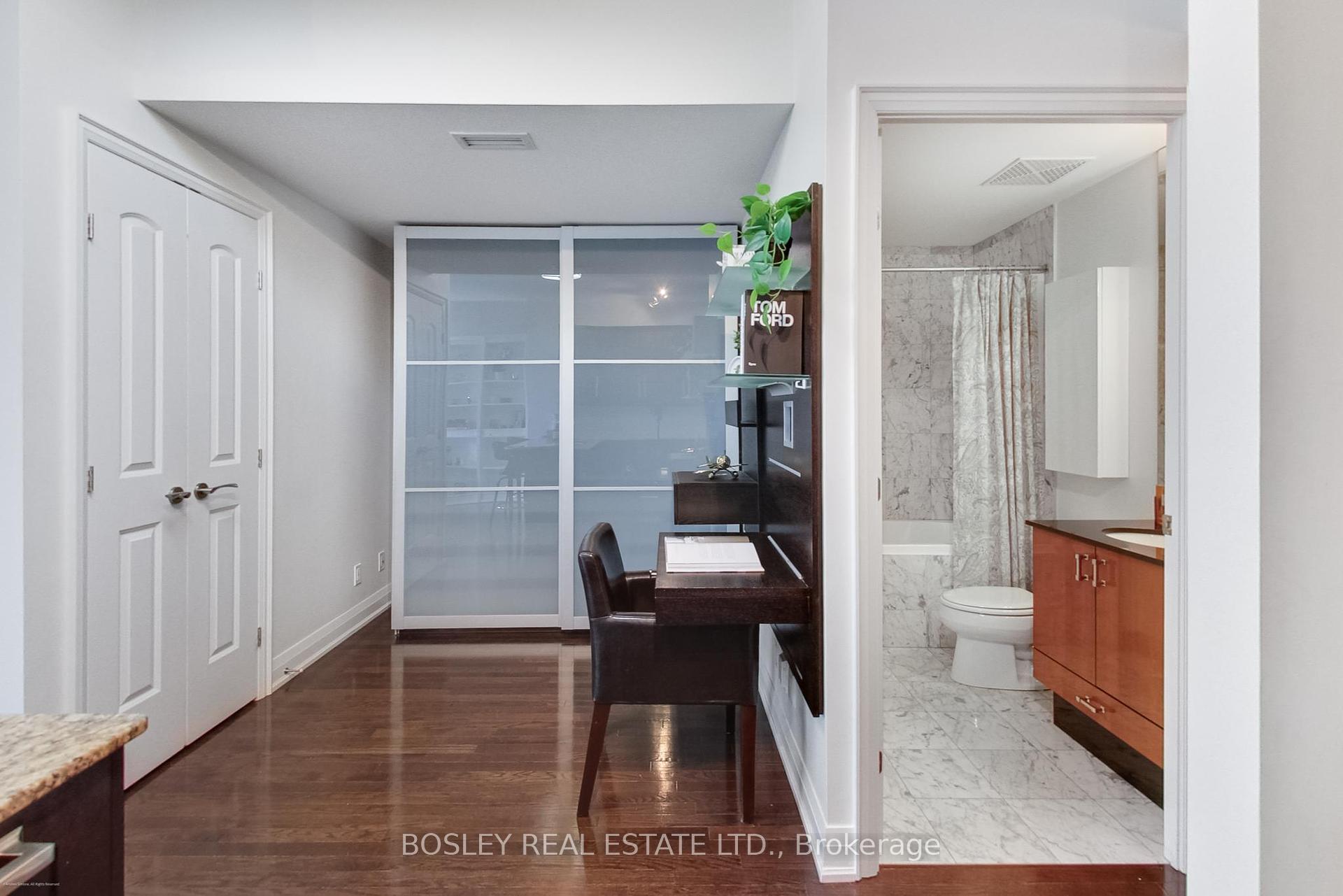 2 Bedrooms Condo at 1 Bedford, Toronto For sale