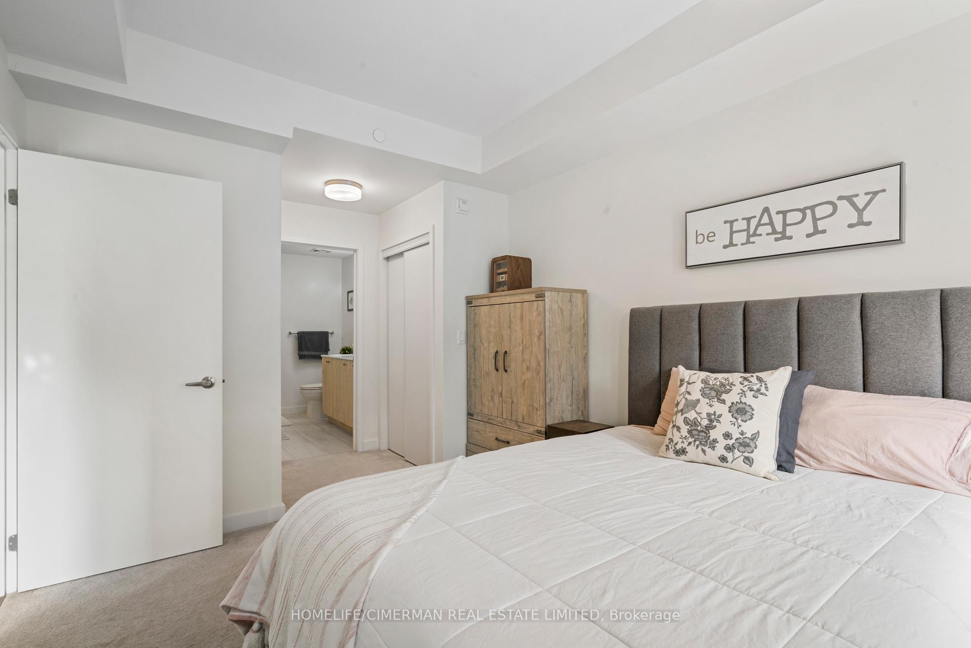 4 Bedrooms Condo at 210 Sabina, Oakville For sale