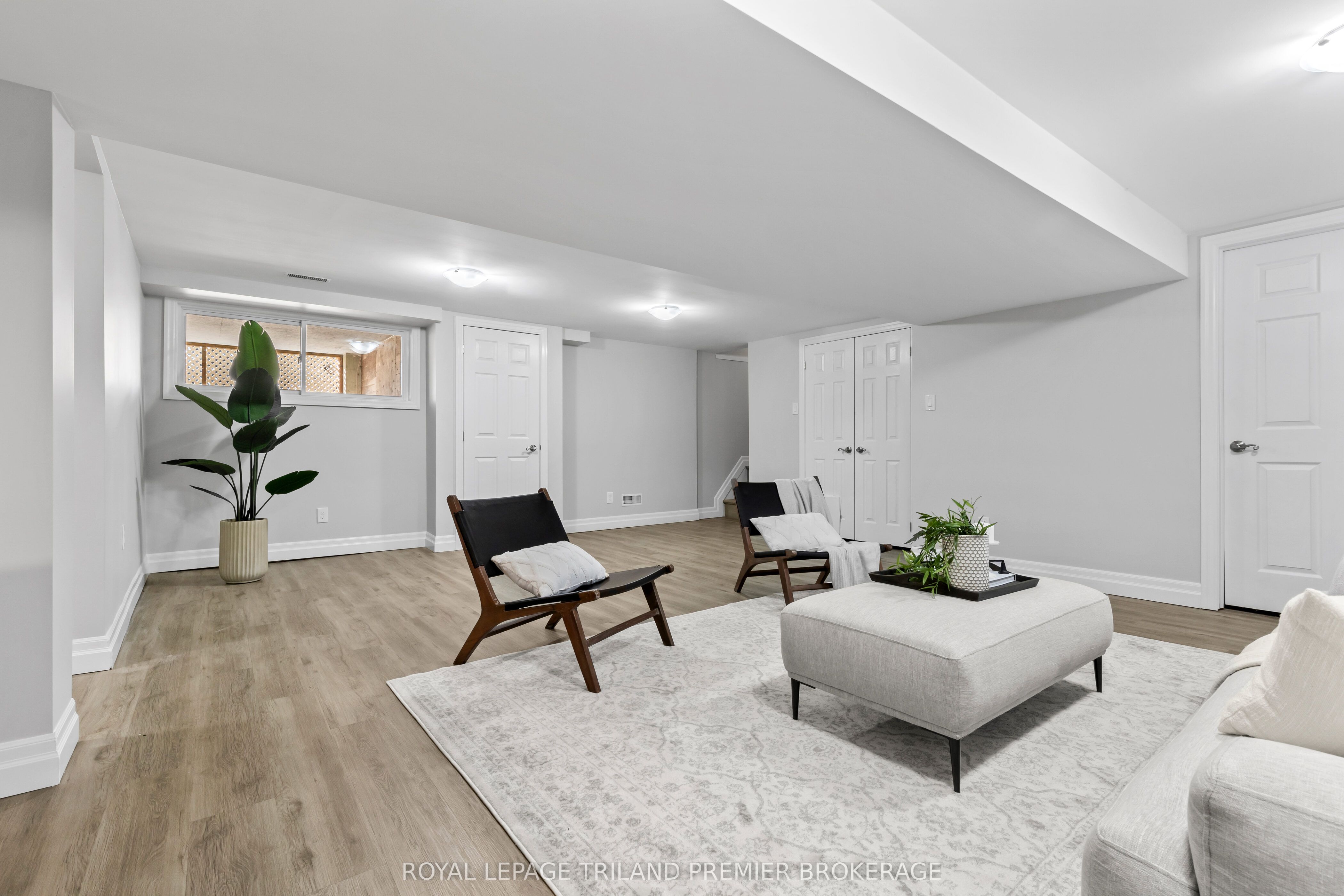 928 DALKEITH Avenue