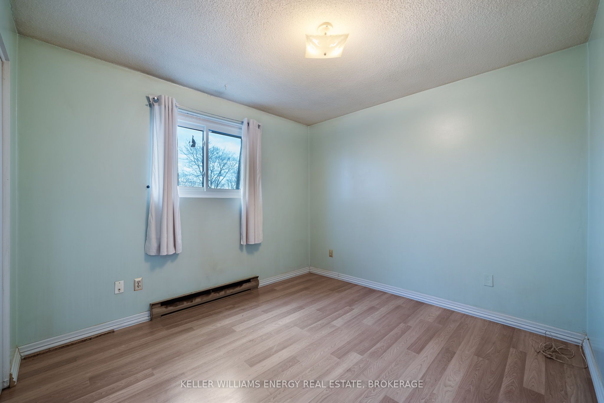 1300 Oxford Street, #13