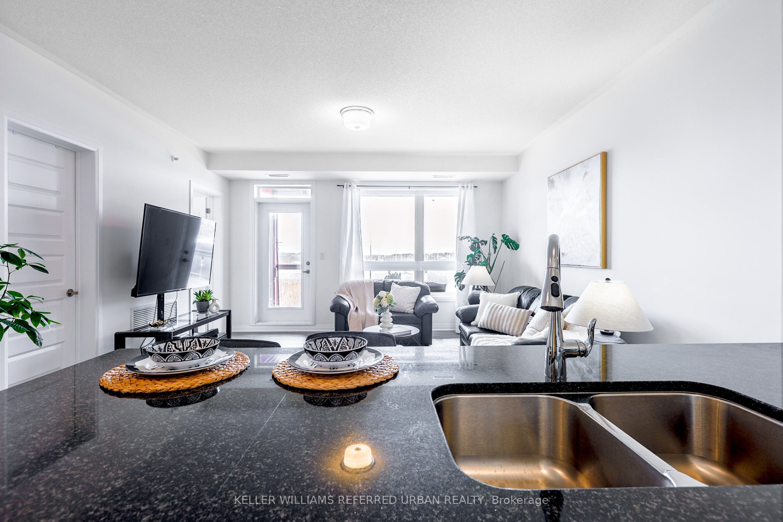 2 Adam Sellers Street, #206