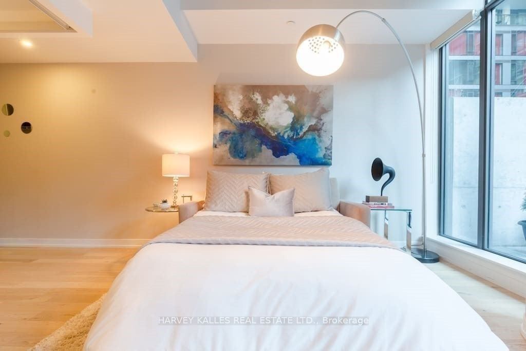 461 Adelaide Street W 106