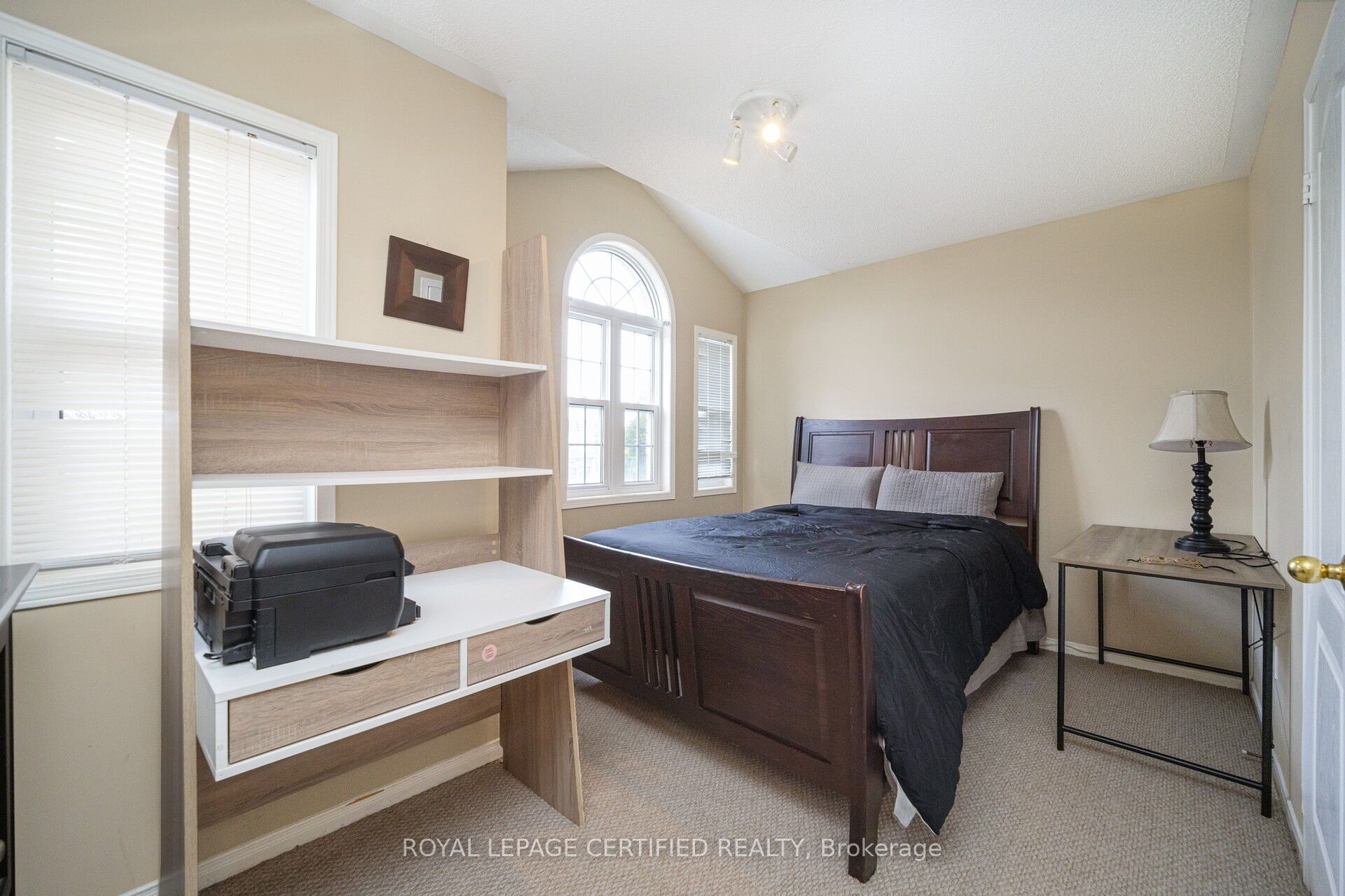 12 Sunnybrook Crescent