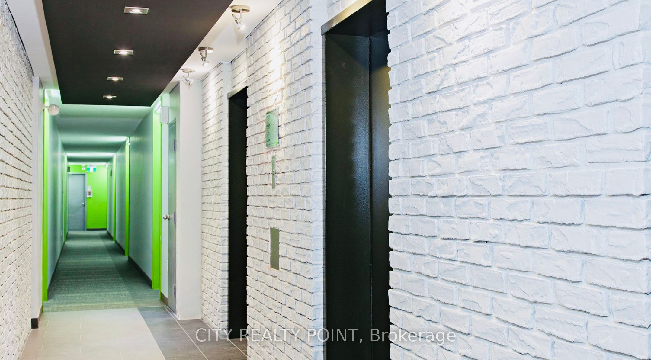 666 Spadina Avenue, #215