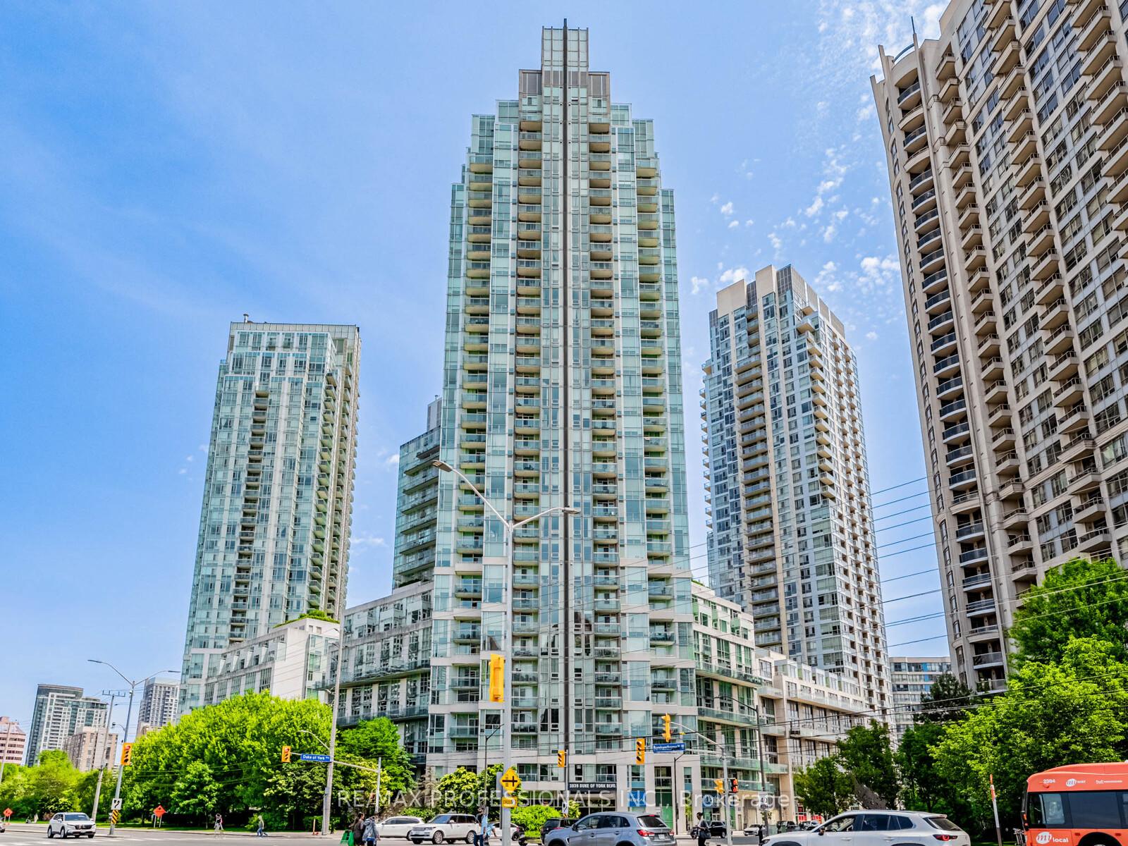 2 Bedrooms Condo at 3939 Duke of York, Mississauga For sale