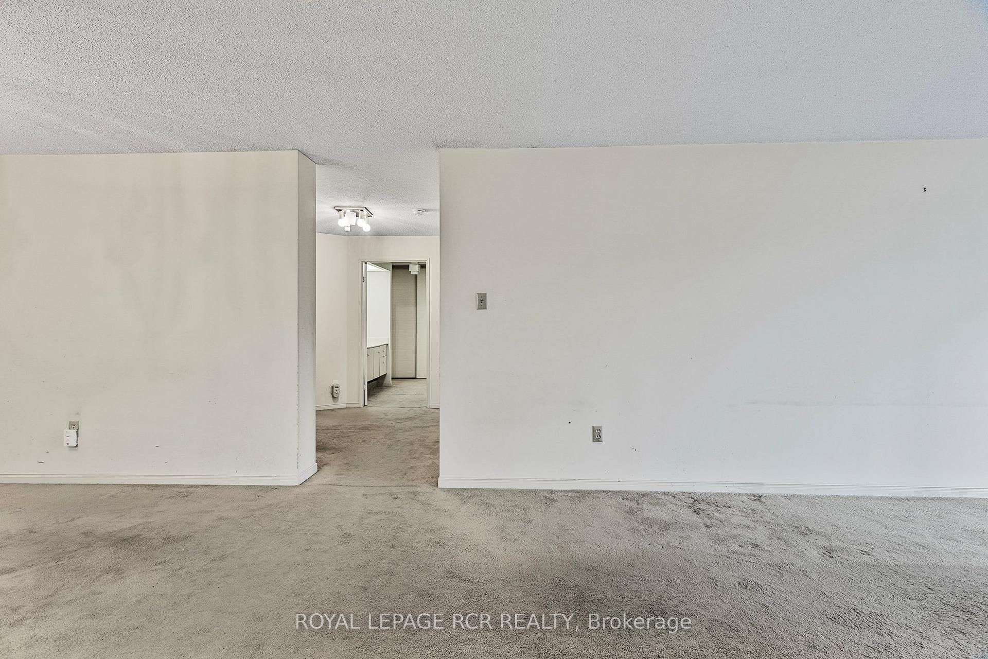 2 Bedrooms Condo at 195 St Patrick, Toronto For sale