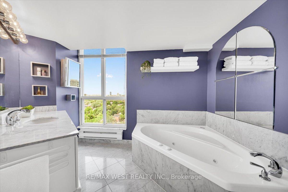 2 Bedrooms Condo at 2285 Lake Shore, Toronto For sale
