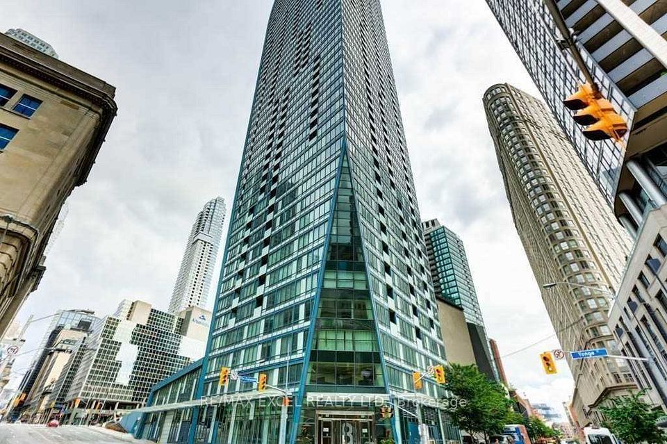 8 The Esplanade Avenue