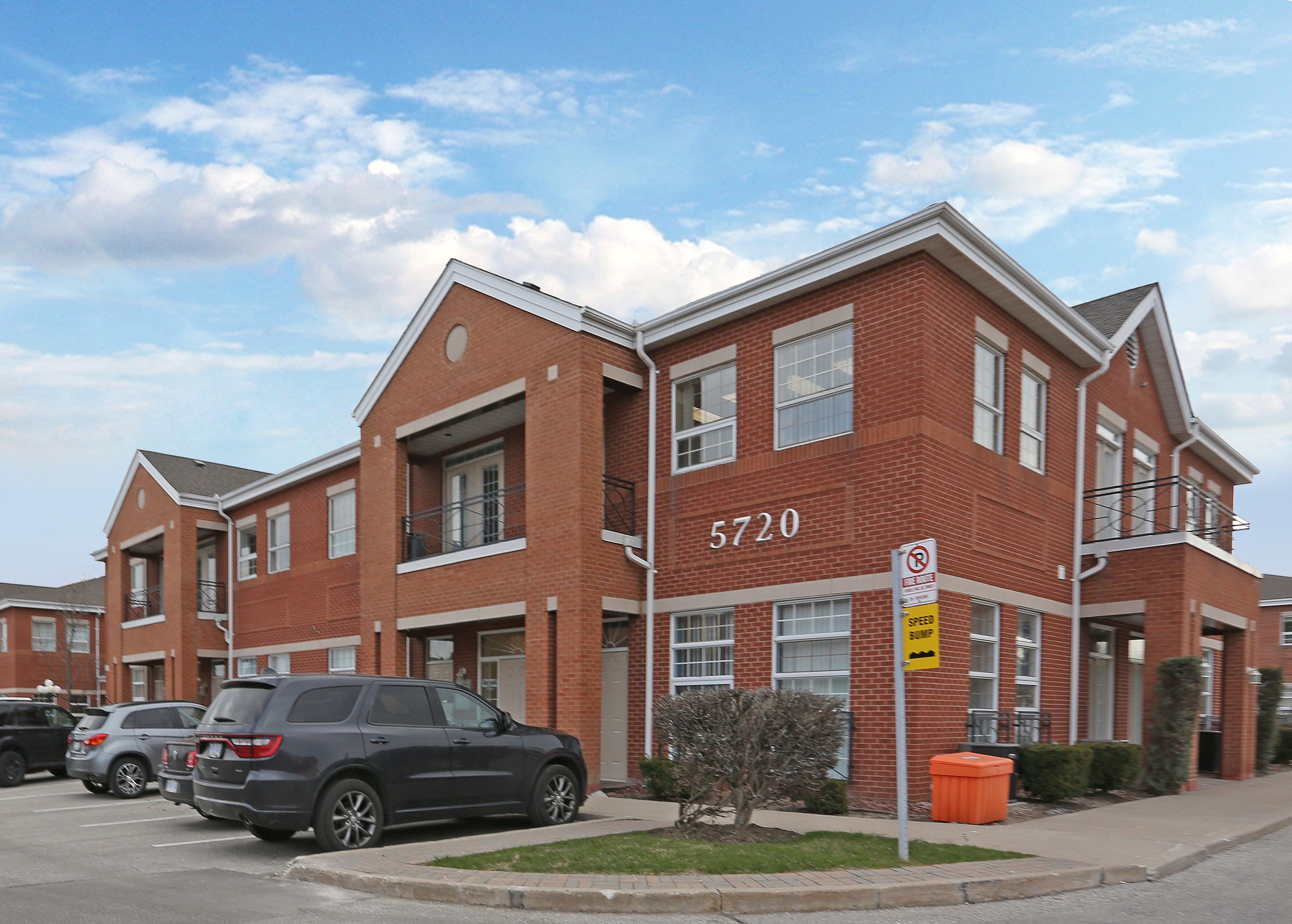 5770 Timberlea Boulevard Unit# 204 Mississauga Ontario L4W 4W8