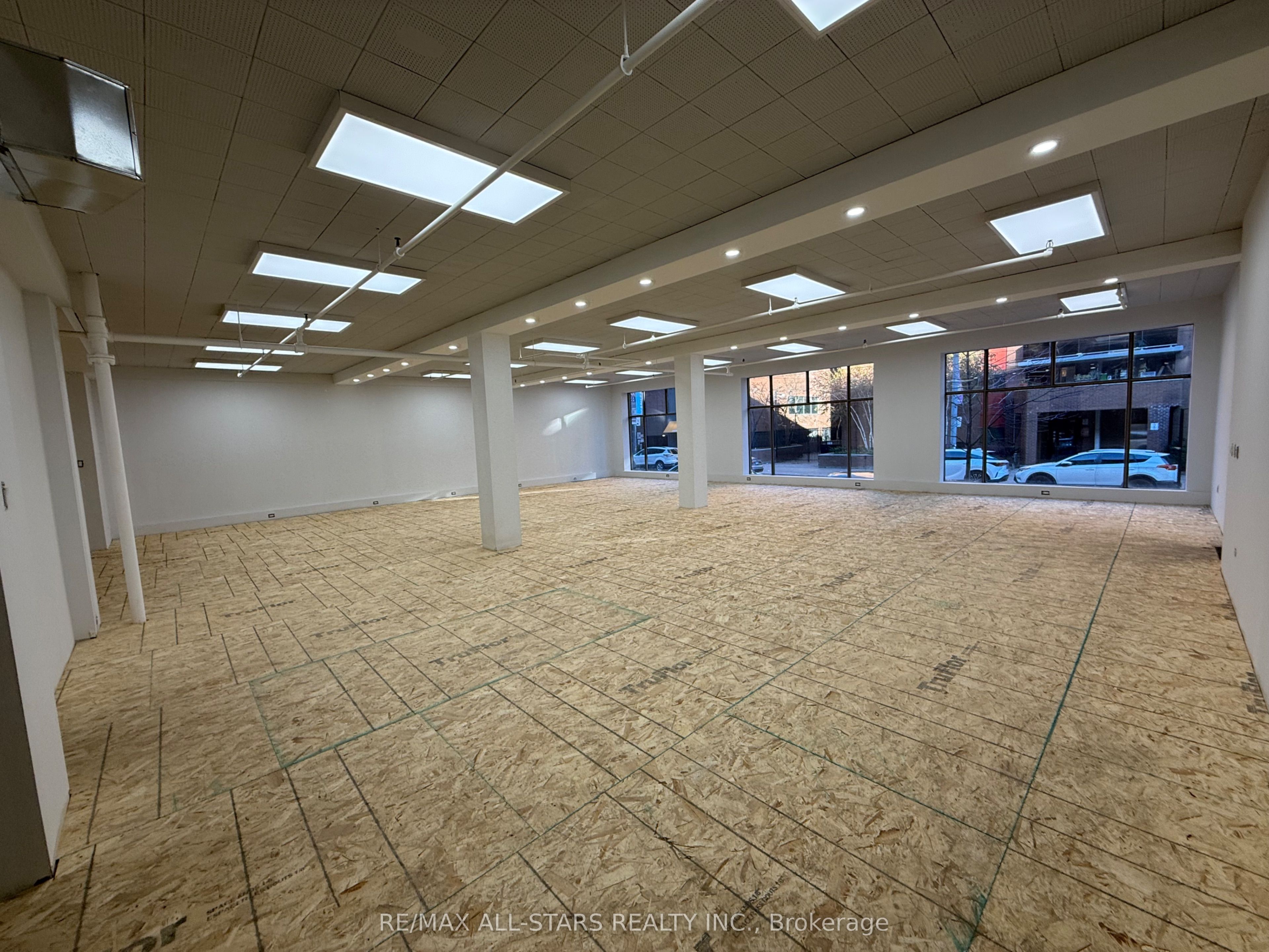 10 - 14 Mccaul Street, #302