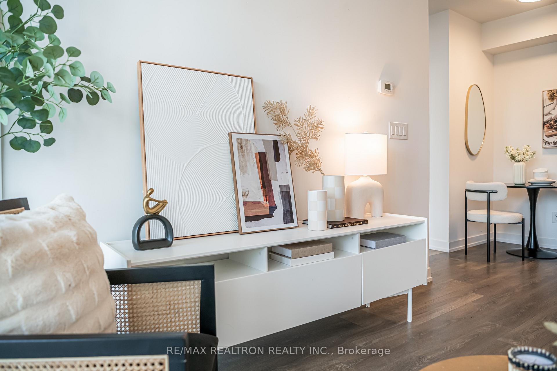 1 Bedroom Condo at 159 Wellesley,  Toronto For sale