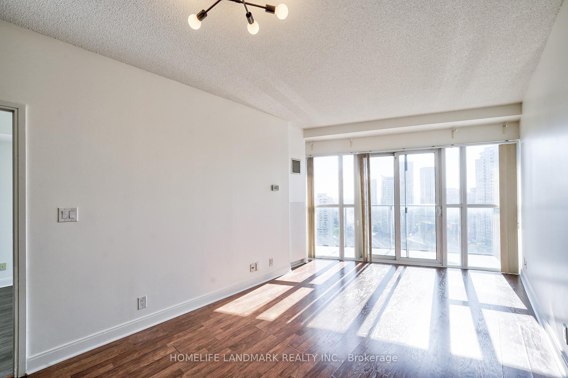 1 Bedroom Condo at 60 Absolute,  Mississauga For sale